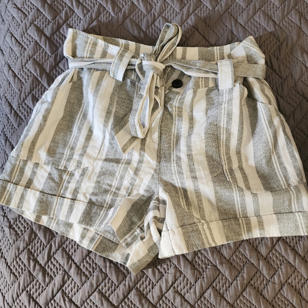 New York & Company Linen Shorts